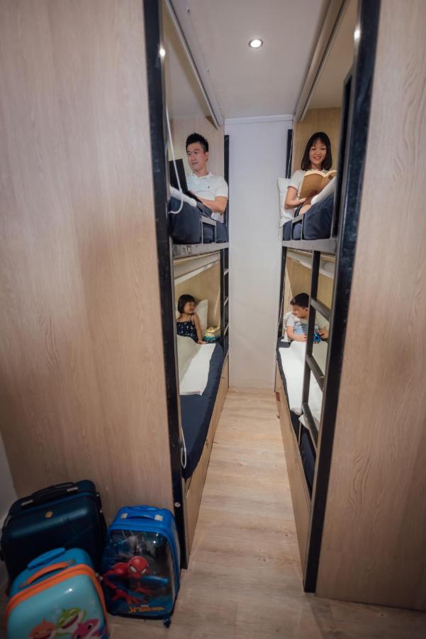 Bluewaters Pods @ Bugis Asrama Singapore